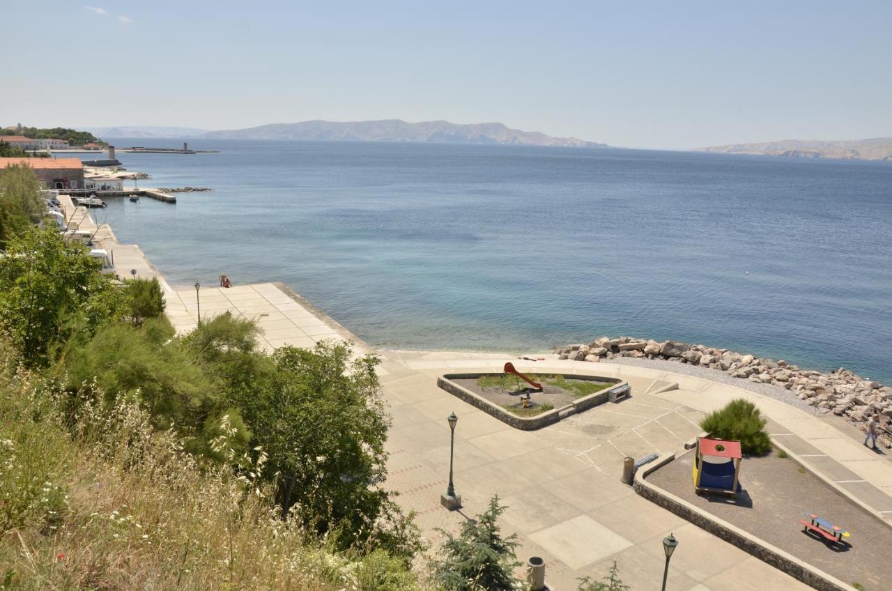 Apartmani Silvana&Vera Senj  Exteriör bild