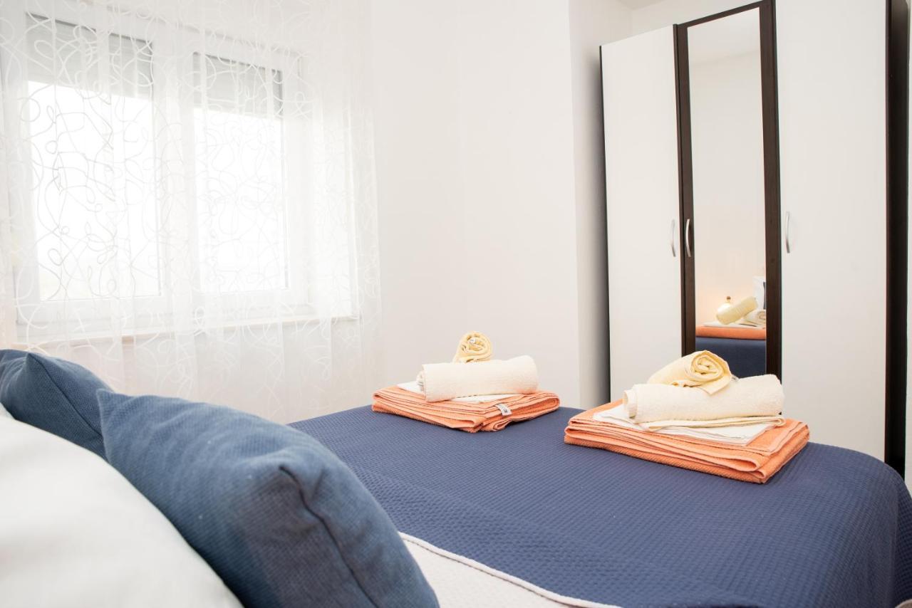 Apartmani Silvana&Vera Senj  Exteriör bild