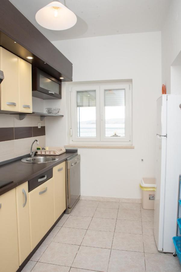 Apartmani Silvana&Vera Senj  Exteriör bild