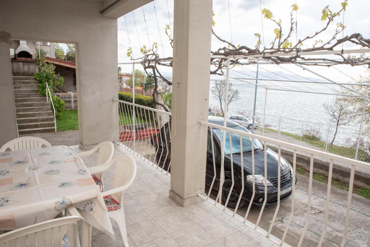 Apartmani Silvana&Vera Senj  Exteriör bild