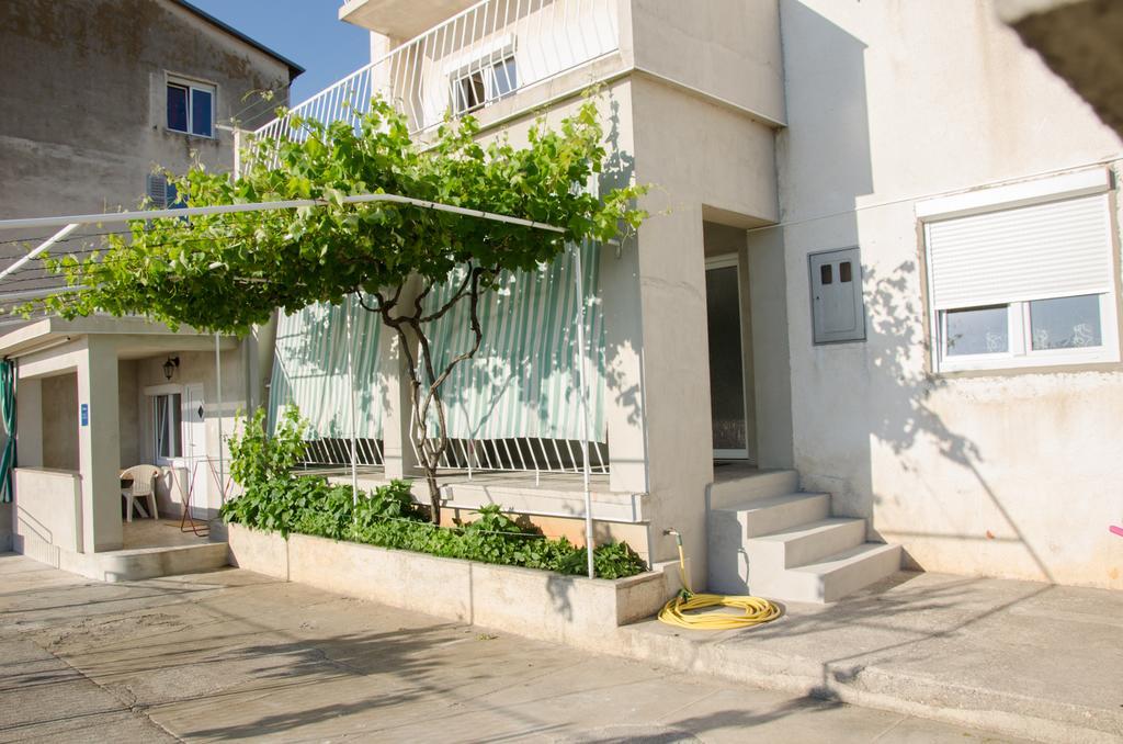 Apartmani Silvana&Vera Senj  Exteriör bild